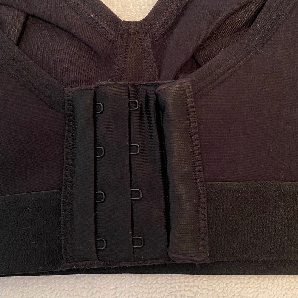 Fruit of the Loom 2 Pack Sand/Black Hue Unlined Wirefree Bras… - Picture 6 of 7